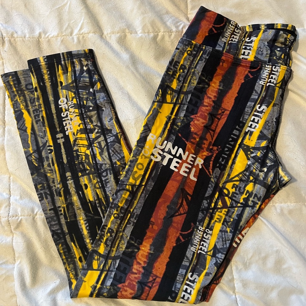 Pittsburgh Marathon exclusive leggings